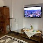 Center Rynok Square 17 * リヴィウ