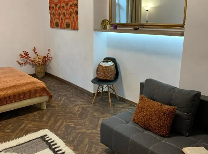 Center Rynok Square 17 * إلفيف